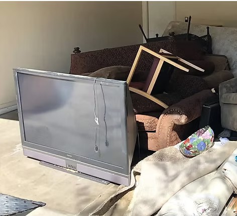 TVs/Electronics